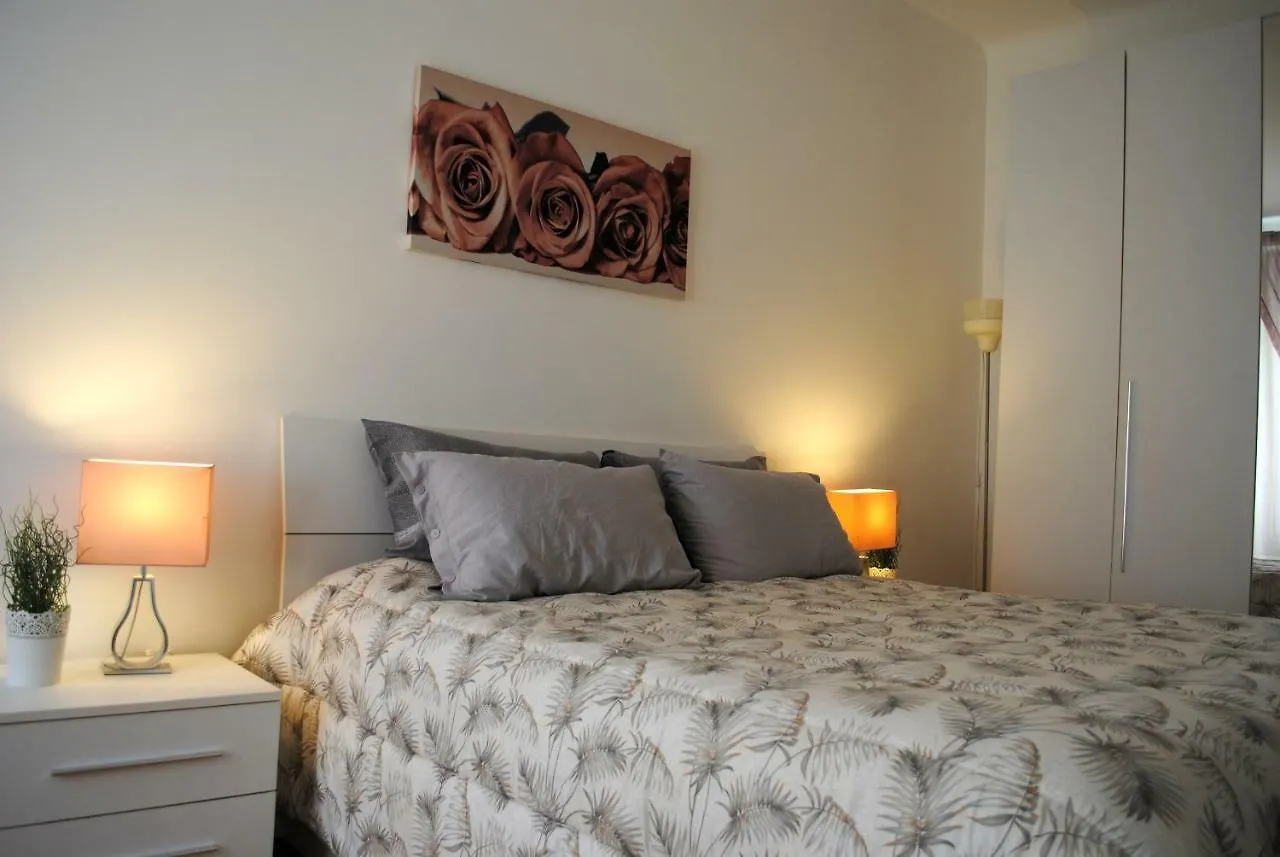 Apartment Bnbook- Milano/Famagosta Flat